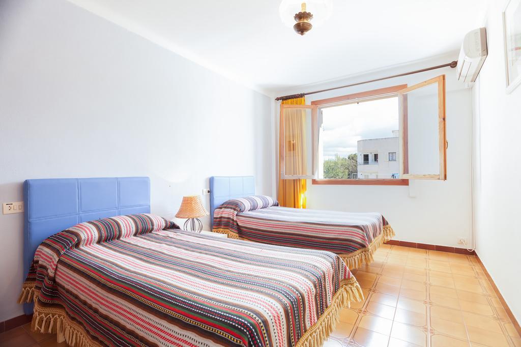 Apartamentos Obrador Colonia de Sant Jordi Room photo